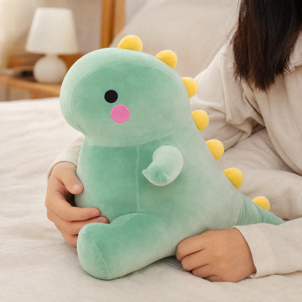 Dinosaur Plush with Yellow Spikes and Soft Fabric - Utilisation du produit