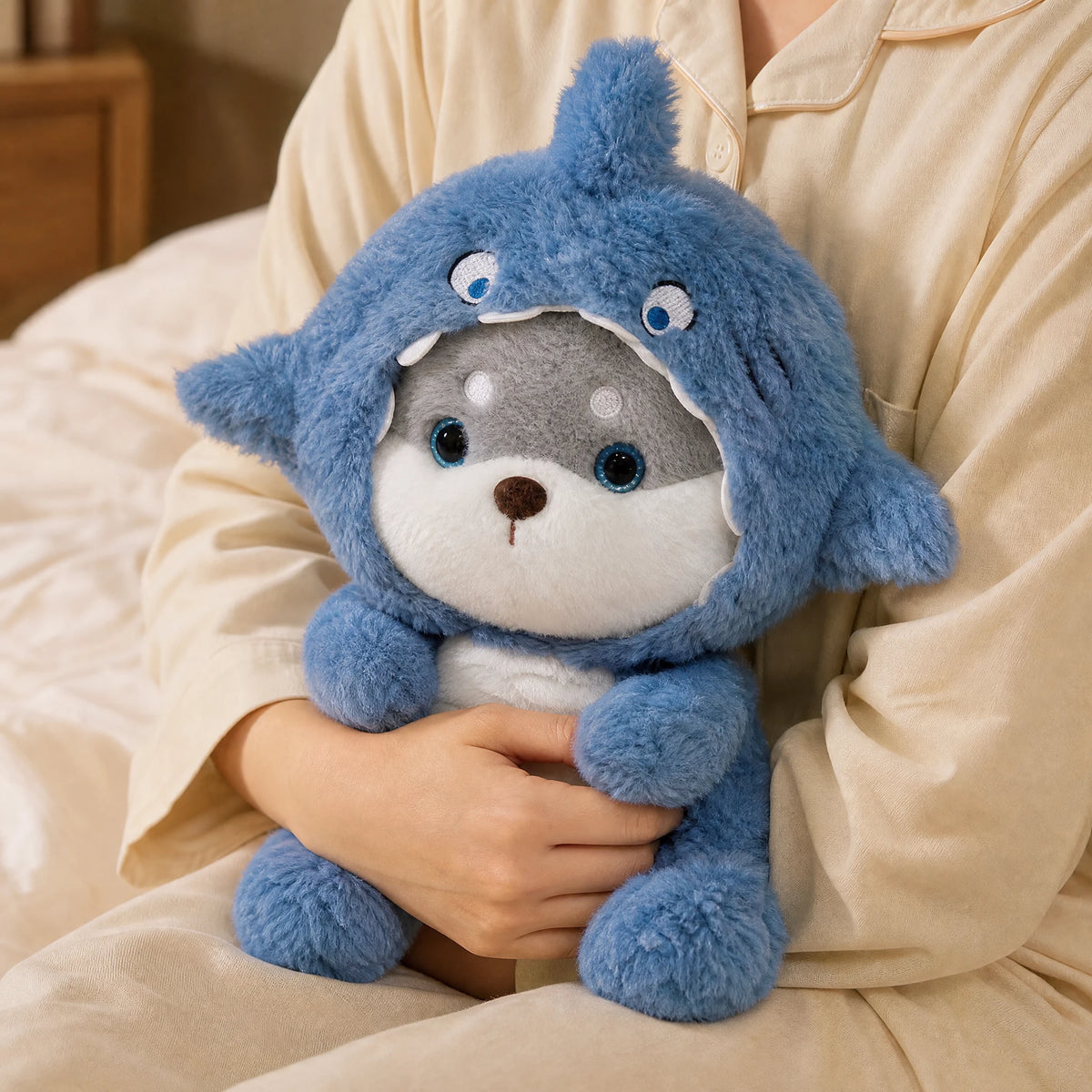 Dog Cat Shark Plush with Removable Hoodie Costume - Utilisation du produit