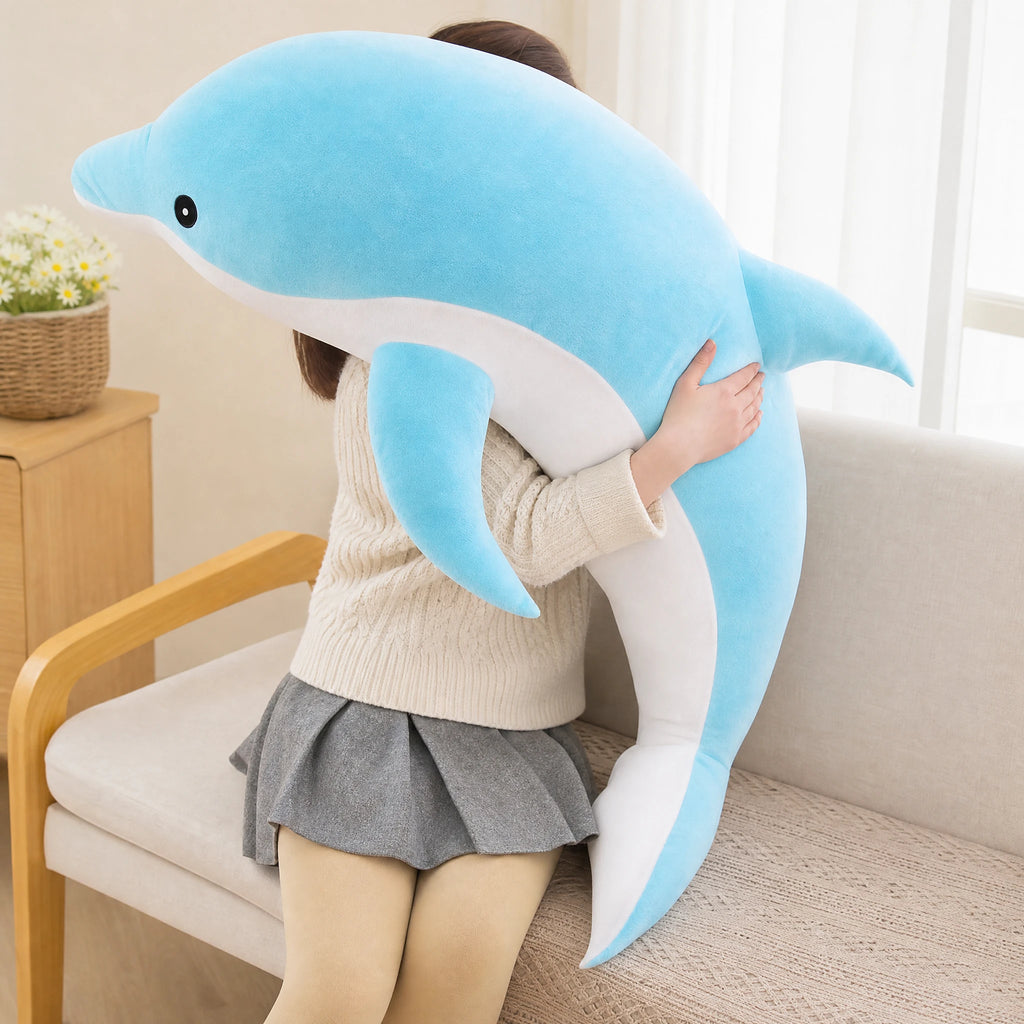 Dolphin Plush Toy in Soft Blue and Pink Colors - Utilisation du produit