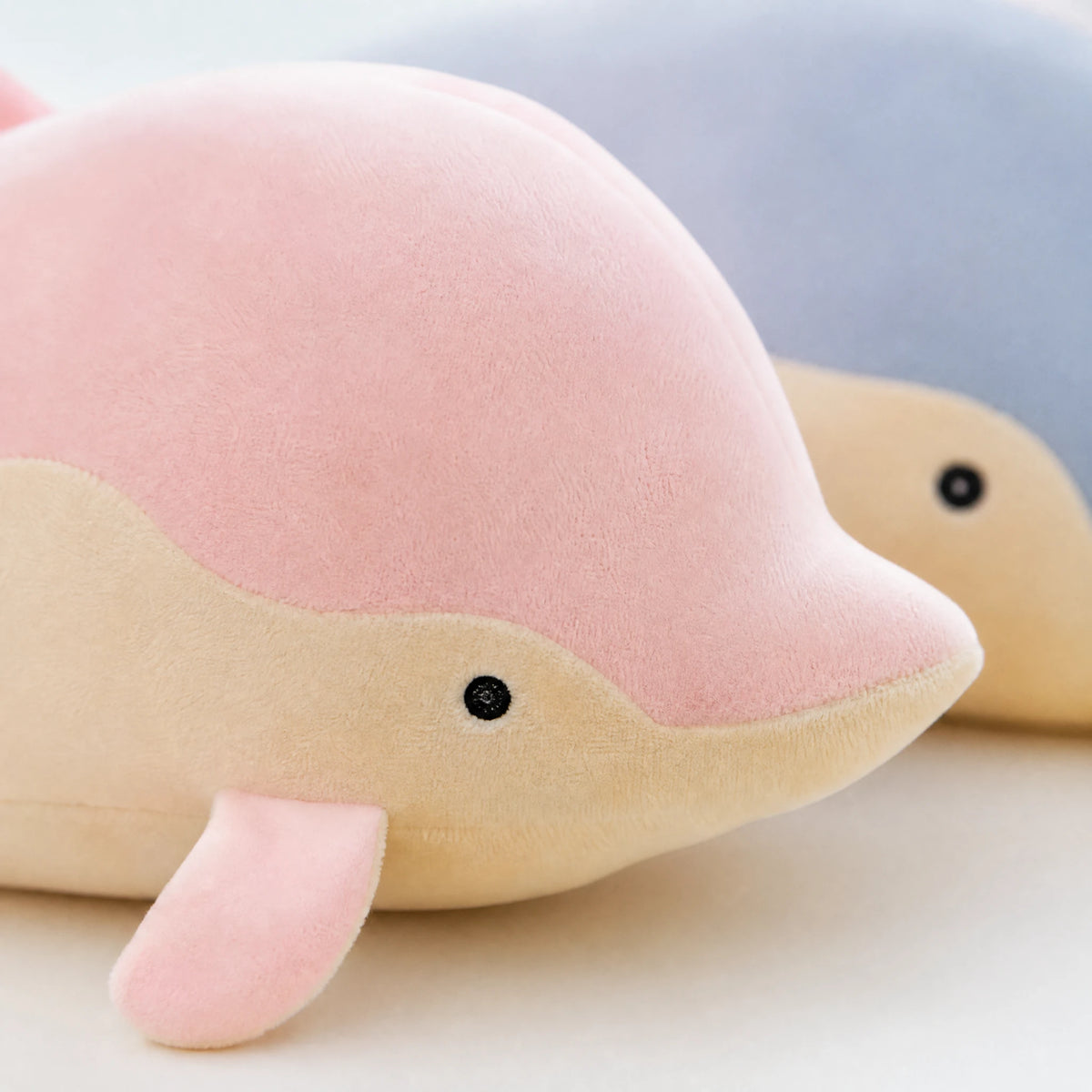 Dolphin Plush Toy with Soft Cotton Fill Pastel Colors - Détail matière
