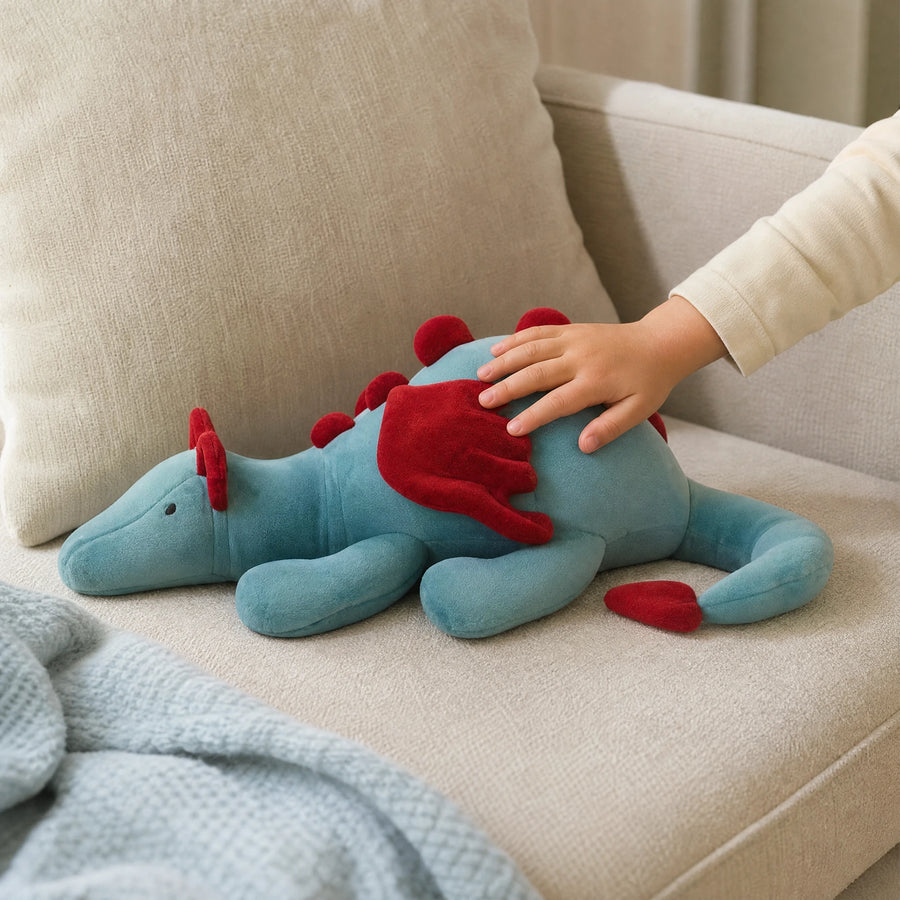 Dragon Plush Toy with Blue and Red Wings Design - Utilisation du produit