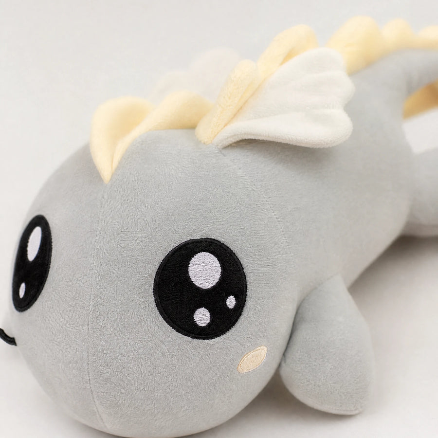 Dragon Plush Toy with Soft Gray Body and Golden Mane - Détail matière