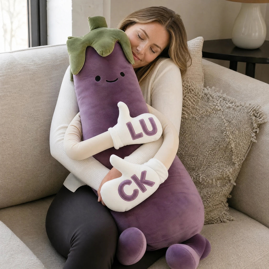 Eggplant Plush Pillow with Patting Arms for Hugs - Utilisation du produit