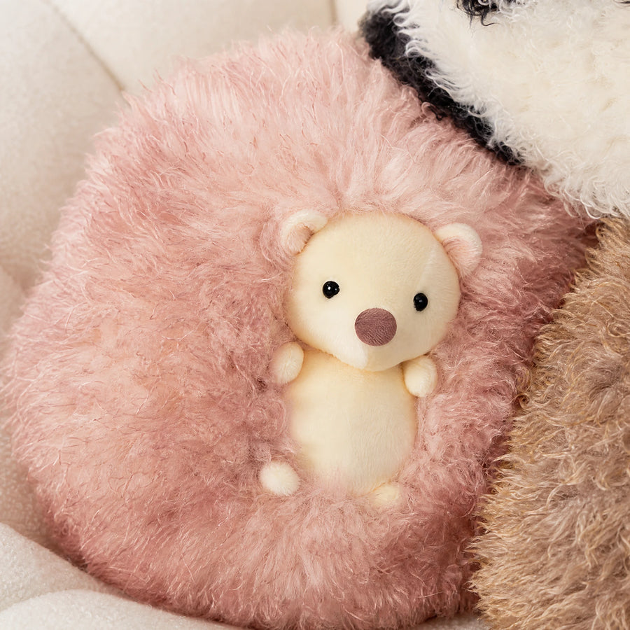 Fluffy Animal Pillow Plush – Panda or Hedgehog Design - Détail matière