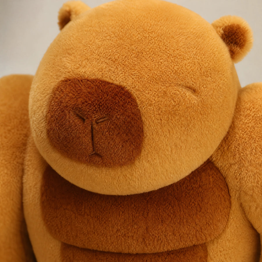 Fluffy Capybara Plush with Muscular Design - Détail matière