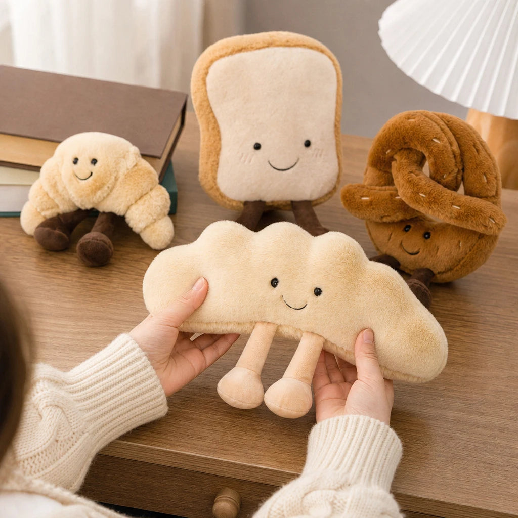 Food Plushies Set with Baguette, Toast, Pretzel, Croissant - Utilisation du produit