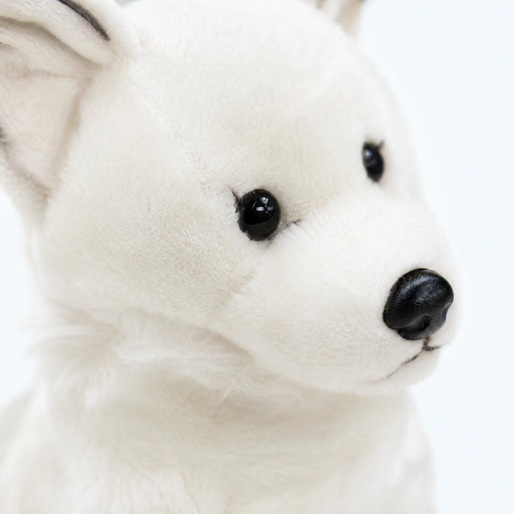 Fox Plush Toy with Soft White Fur and Sitting Pose - Détail matière