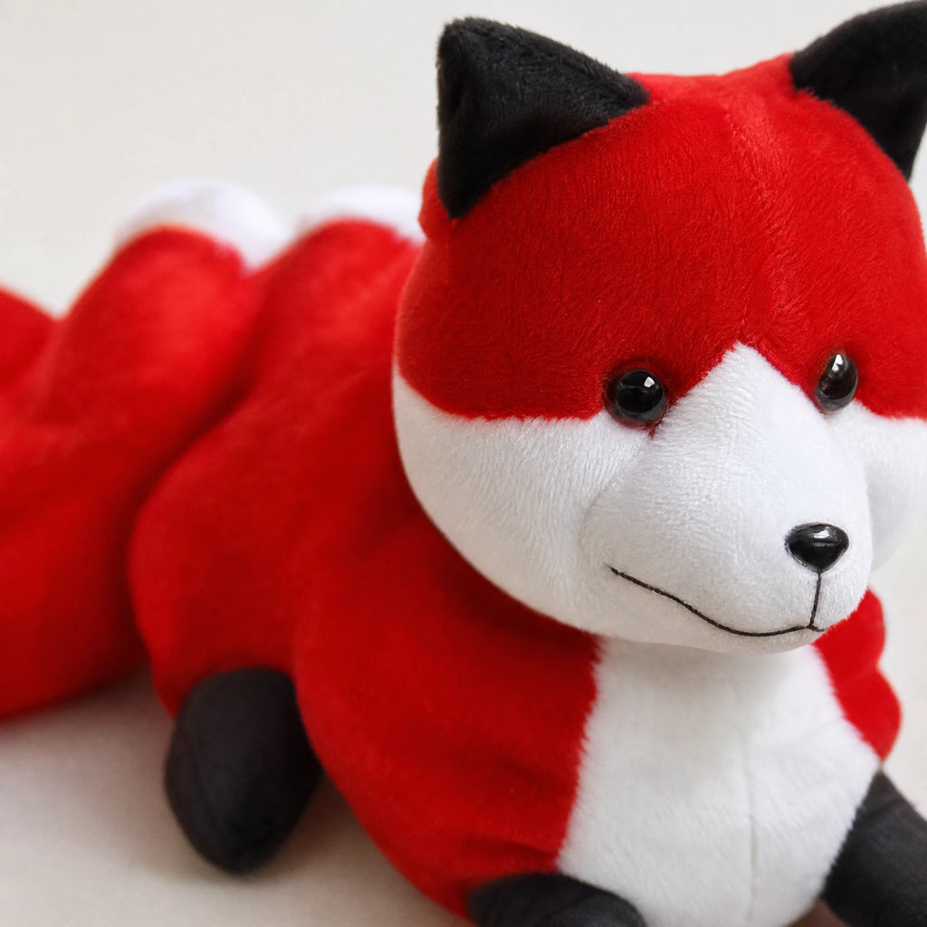Fox Plush with Sitting Pose and Fluffy Tail Design - Détail matière