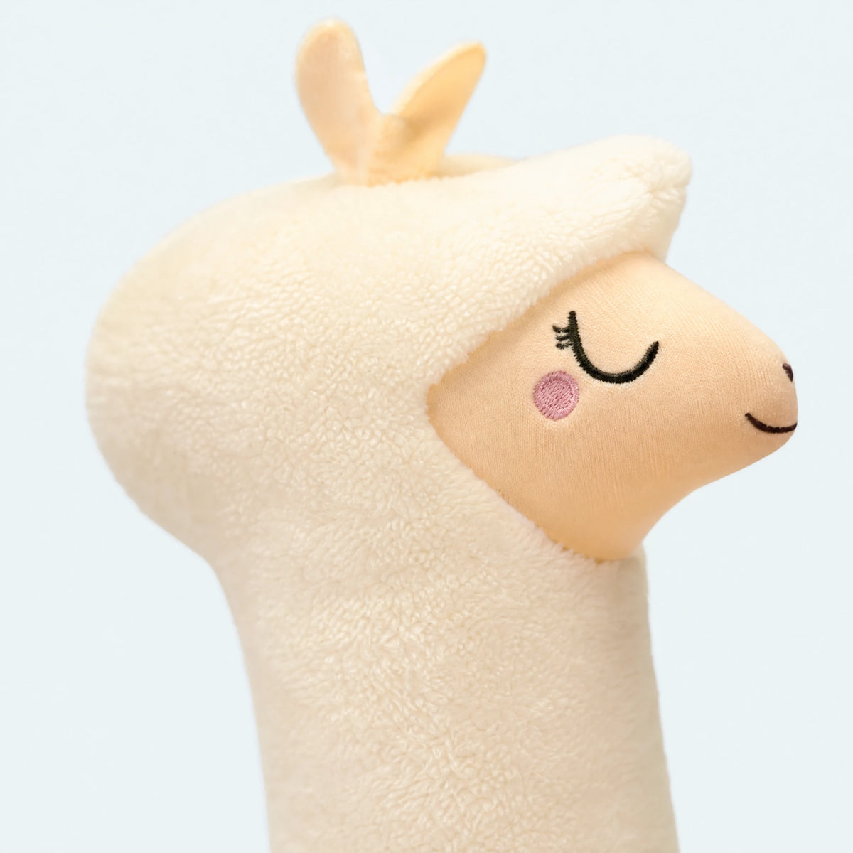 Giant Llama Plush with Soft Fleece Texture and Gentle Face - Détail matière