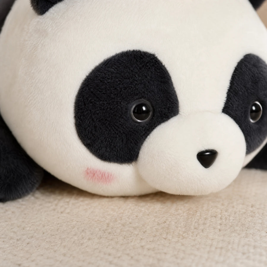 Giant Panda Plush with Chubby Body and Soft Fur - Détail matière