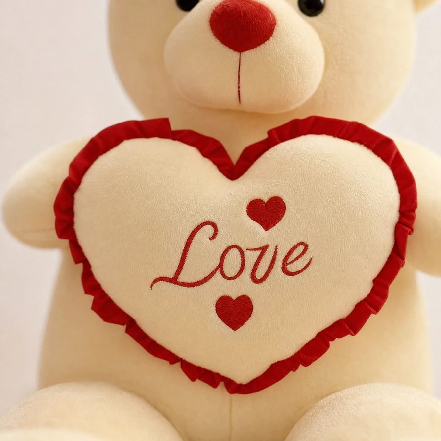 Giant Teddy Bear with Love Heart Embroidery - Détail matière