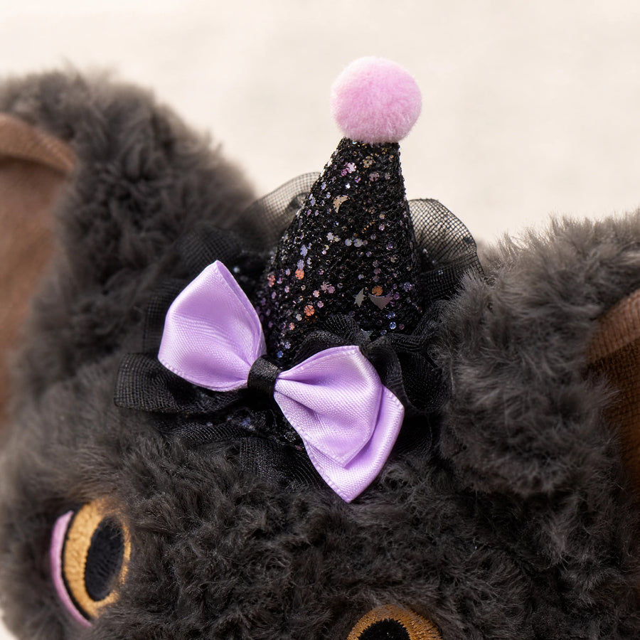 Halloween Black Cat Plush with Witch Hat and Accessories - Détail matière