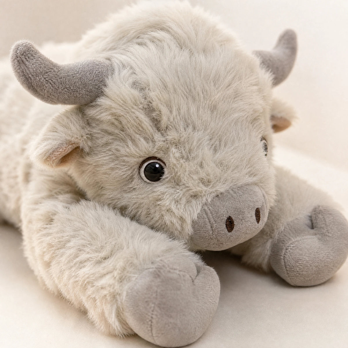 Highland Cow Plush with Fluffy Fur and Soft Body 40cm - Détail matière