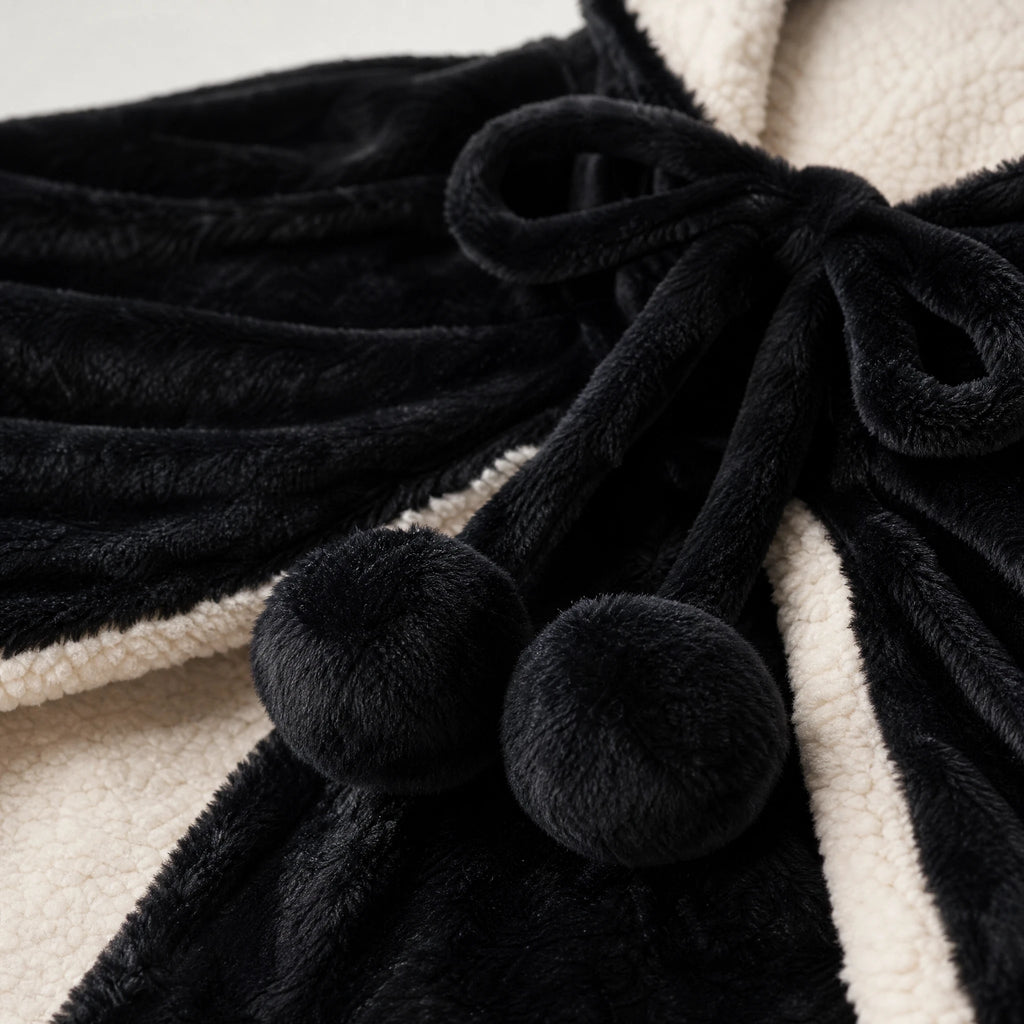 Hooded Blanket Cat with Paw Mittens, Black Plush - Détail matière