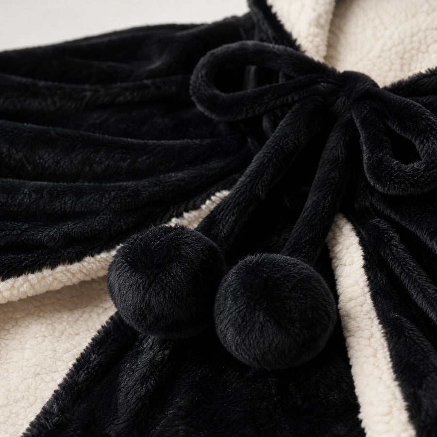 Hooded Blanket Cat with Paw Mittens, Black Plush - Détail matière