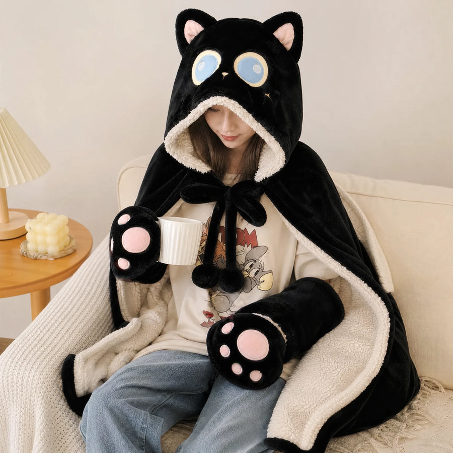 Hooded Blanket Cat with Paw Mittens, Black Plush - Utilisation du produit