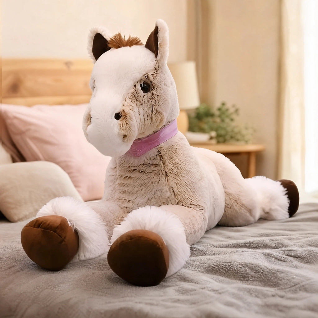 Horse Plush Sitting Beige with Pink Scarf Detail - Utilisation du produit