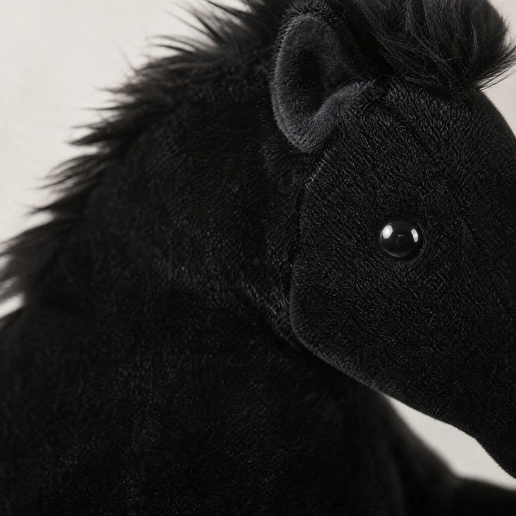 Horse Plush with Black Coat and Flowing Mane - Détail matière