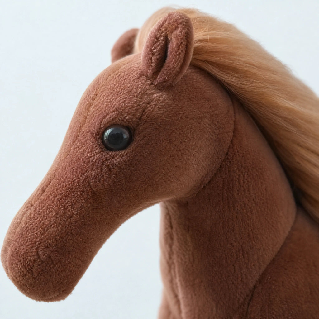 Horse Plush with Flowing Blonde Mane and Brown Coat - Détail matière