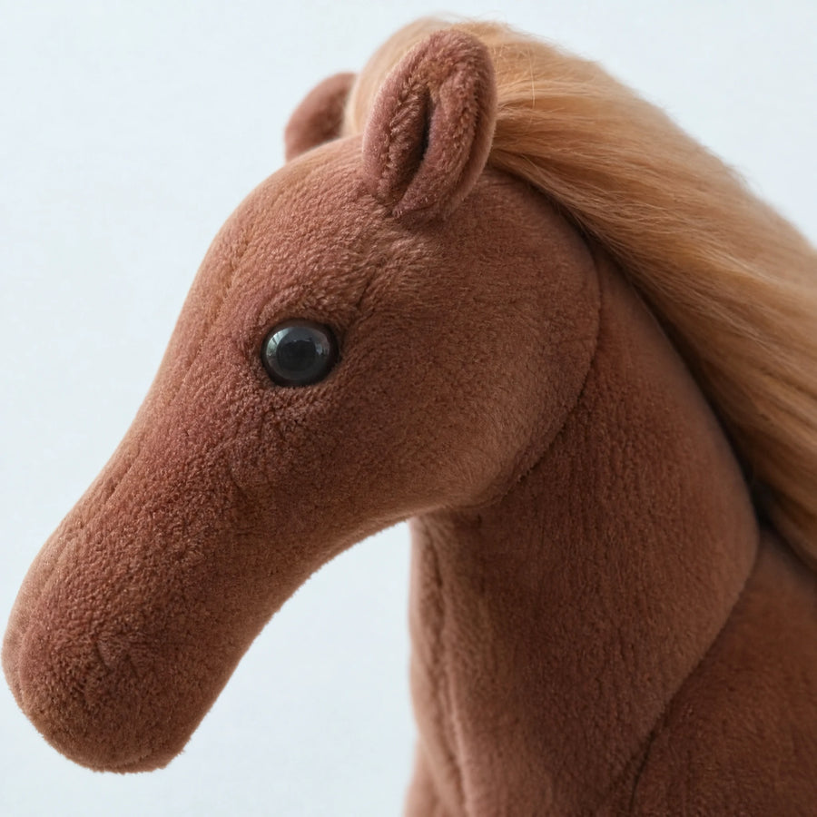 Horse Plush with Flowing Blonde Mane and Brown Coat - Détail matière