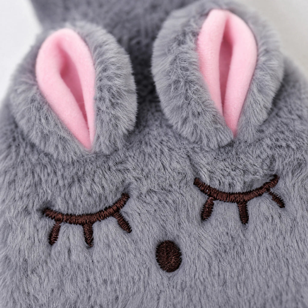 Hot Water Bottle Cover with Bunny Design and Plush Fabric - Détail matière