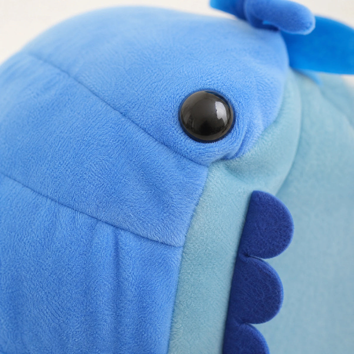 Isopod Plush Backpack with Adjustable Straps - Détail matière