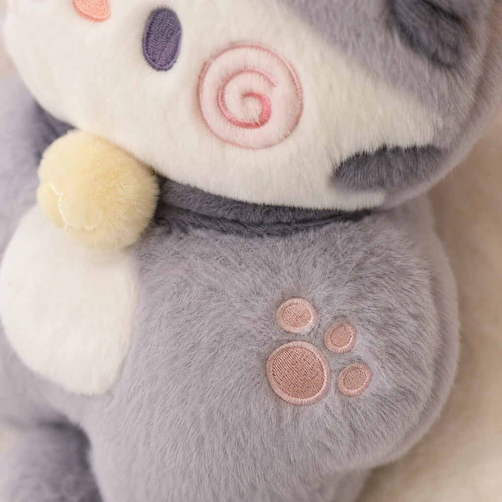 Kawaii Cat Plush with Bell Collar - Fluffy Pastel Design - Détail matière