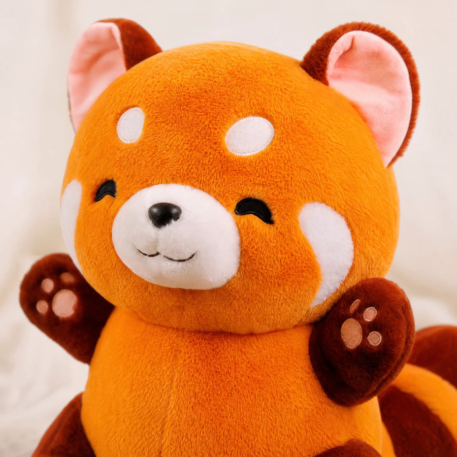 Kawaii Red Panda Plush with Fluffy Tail and Smile - Détail matière