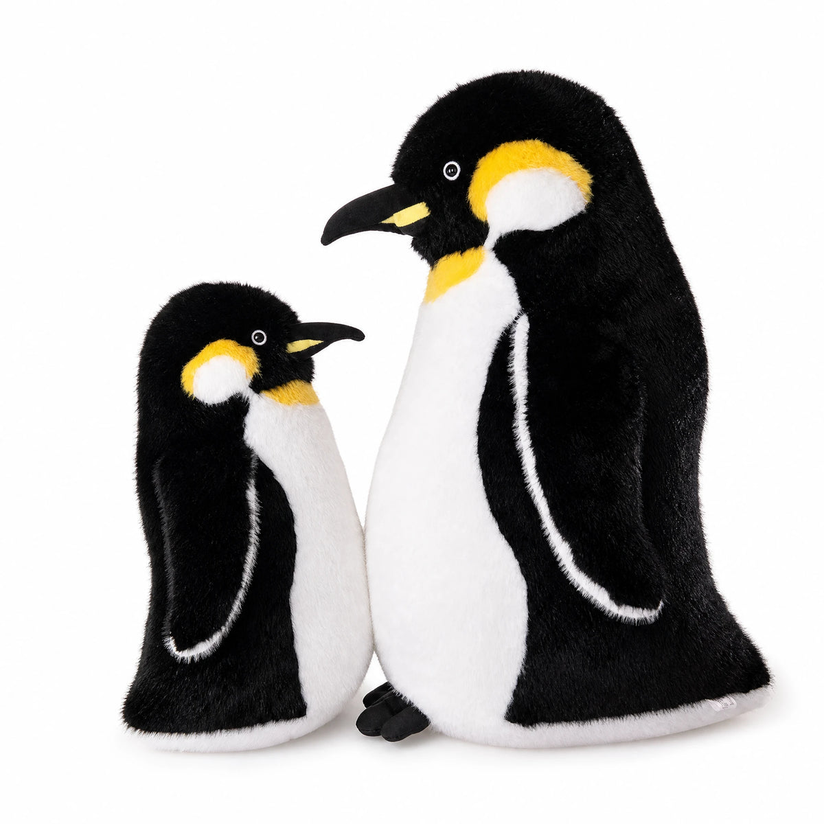 King Penguin Plush with Yellow Ear Patches - Fond blanc
