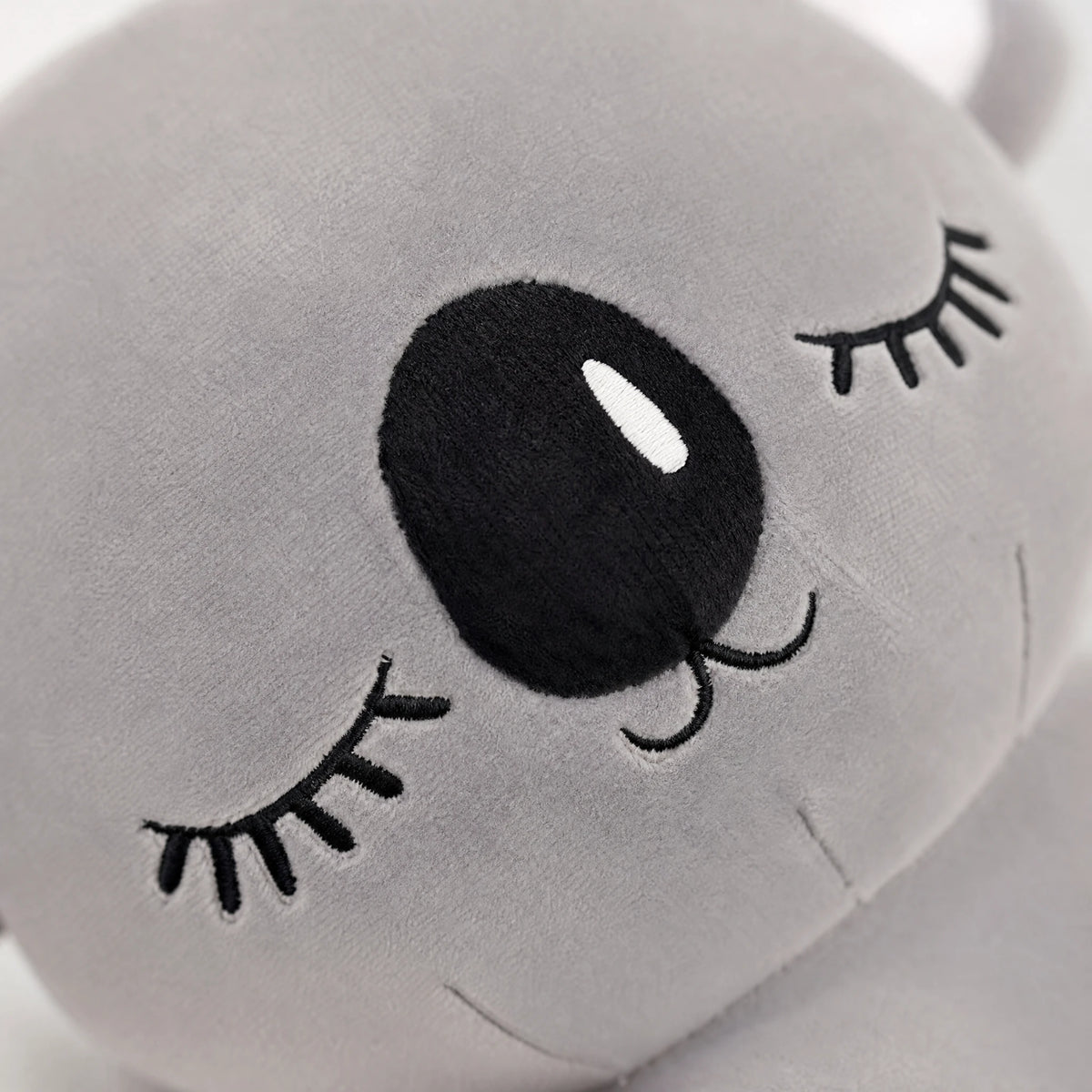 Koala Plush Pillow with Embroidered Face in Gray - Détail matière