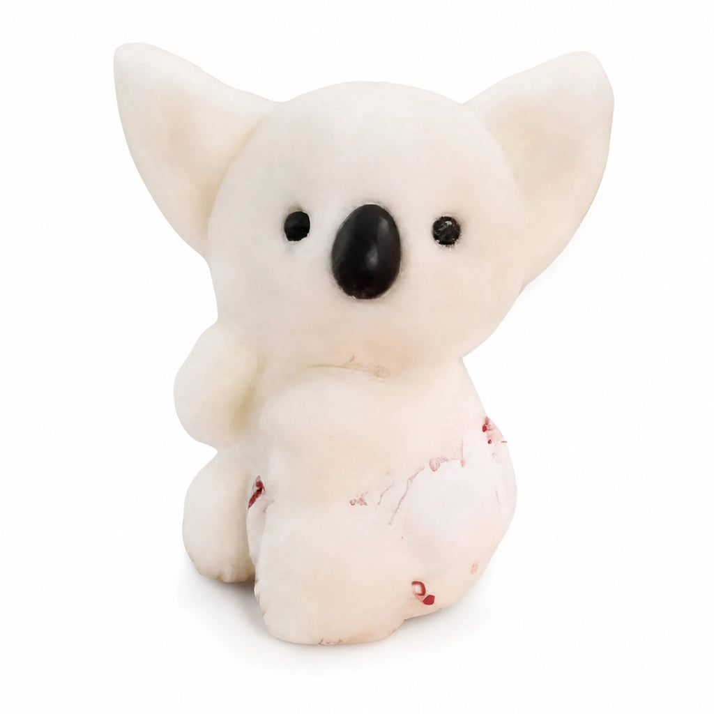 Koala Stuffed Animal – White Kawaii Plush with Soft Fur - Fond blanc