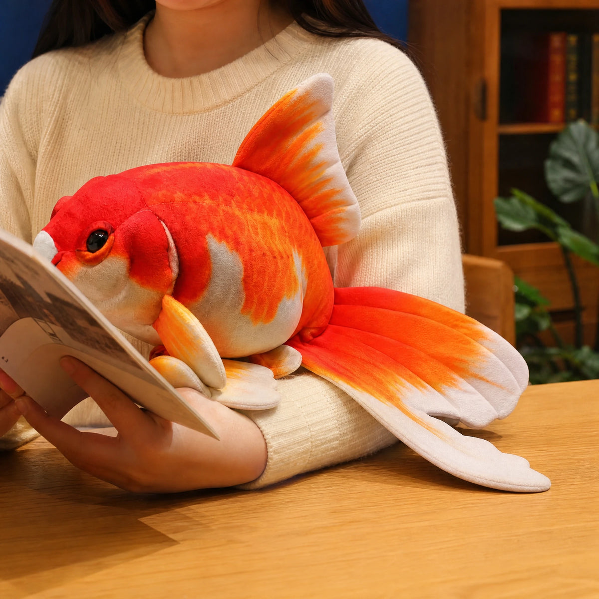 Koi Fish Plush with Flowing Fins and Soft Body - Utilisation du produit