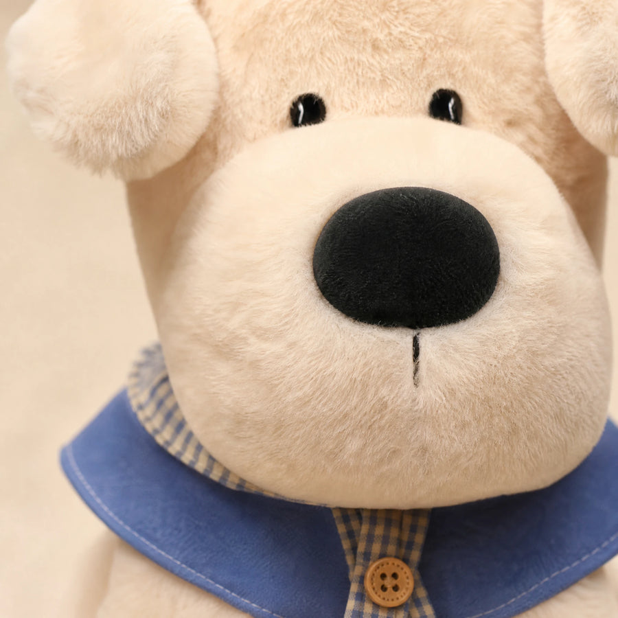 Labrador Plush Toy with Soft Fur and Blue Collar - Détail matière