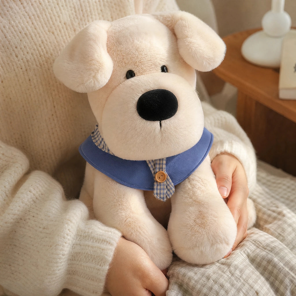 Labrador Plush Toy with Soft Fur and Blue Collar - Utilisation du produit