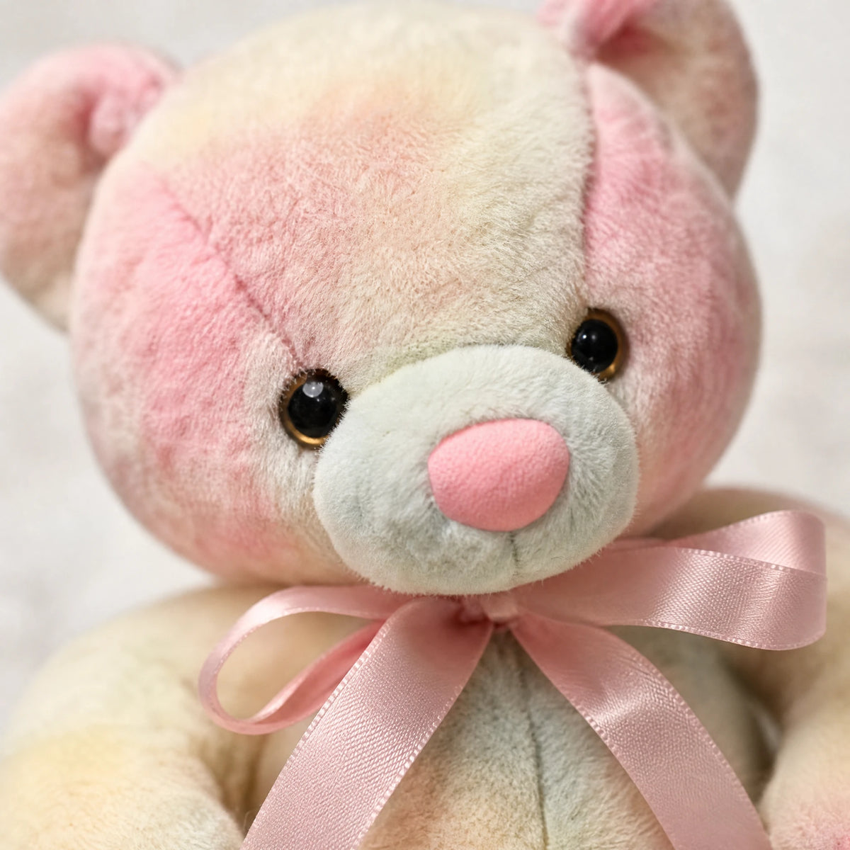 Light Up Teddy Bear with Multicolor Plush Design - Détail matière