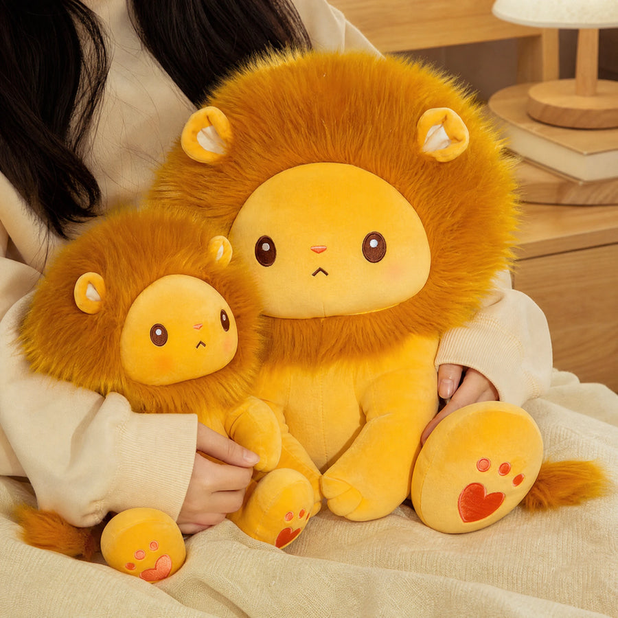Lion Plush Toy with Fluffy Mane and Embroidered Paws - Utilisation du produit