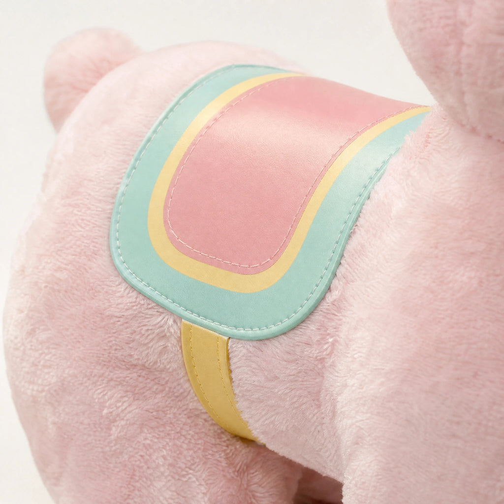 Llama Plush Toy with Rainbow Saddle Detail - Détail matière