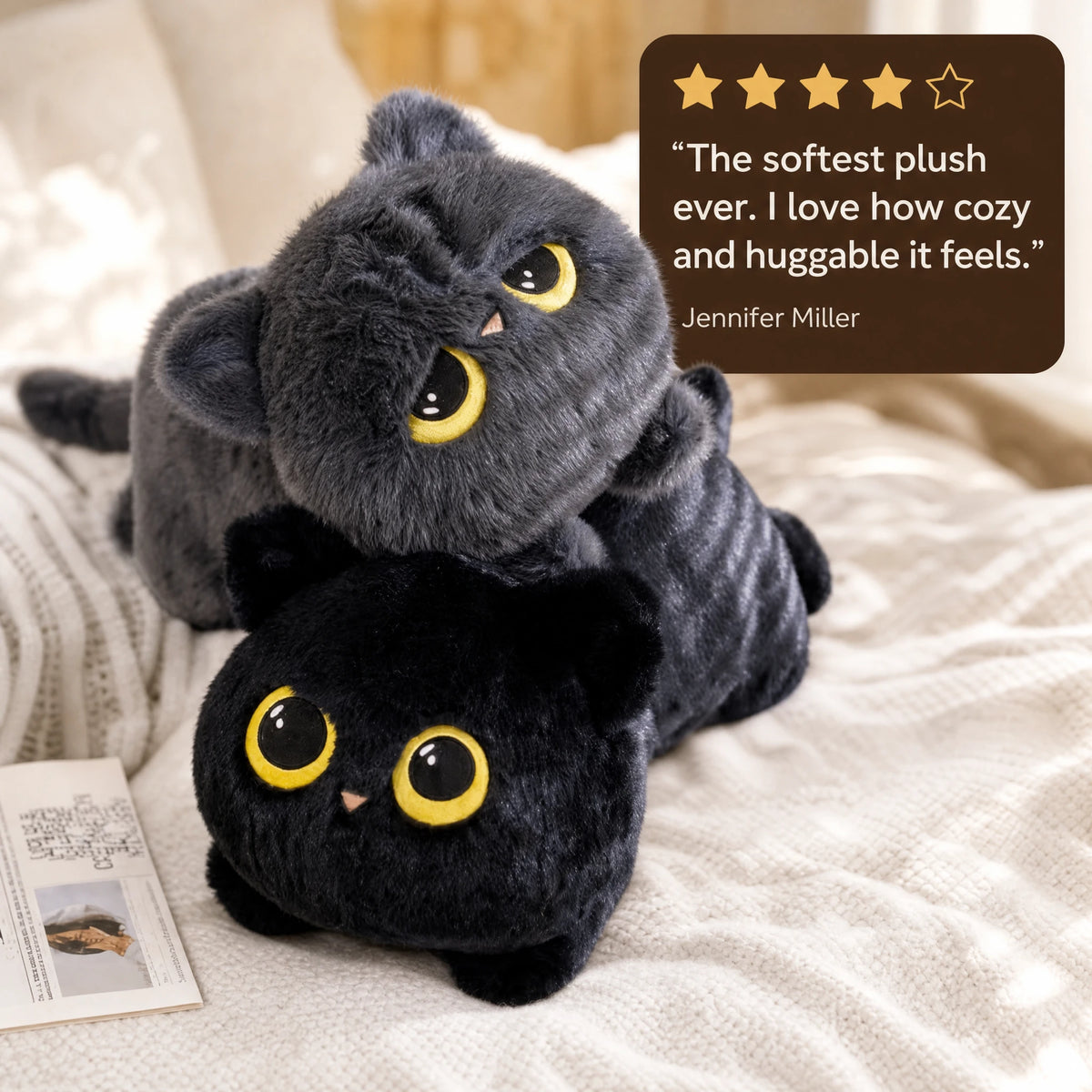 Long Black Cat Plush with Yellow Eyes Lying Position - Image témoignage