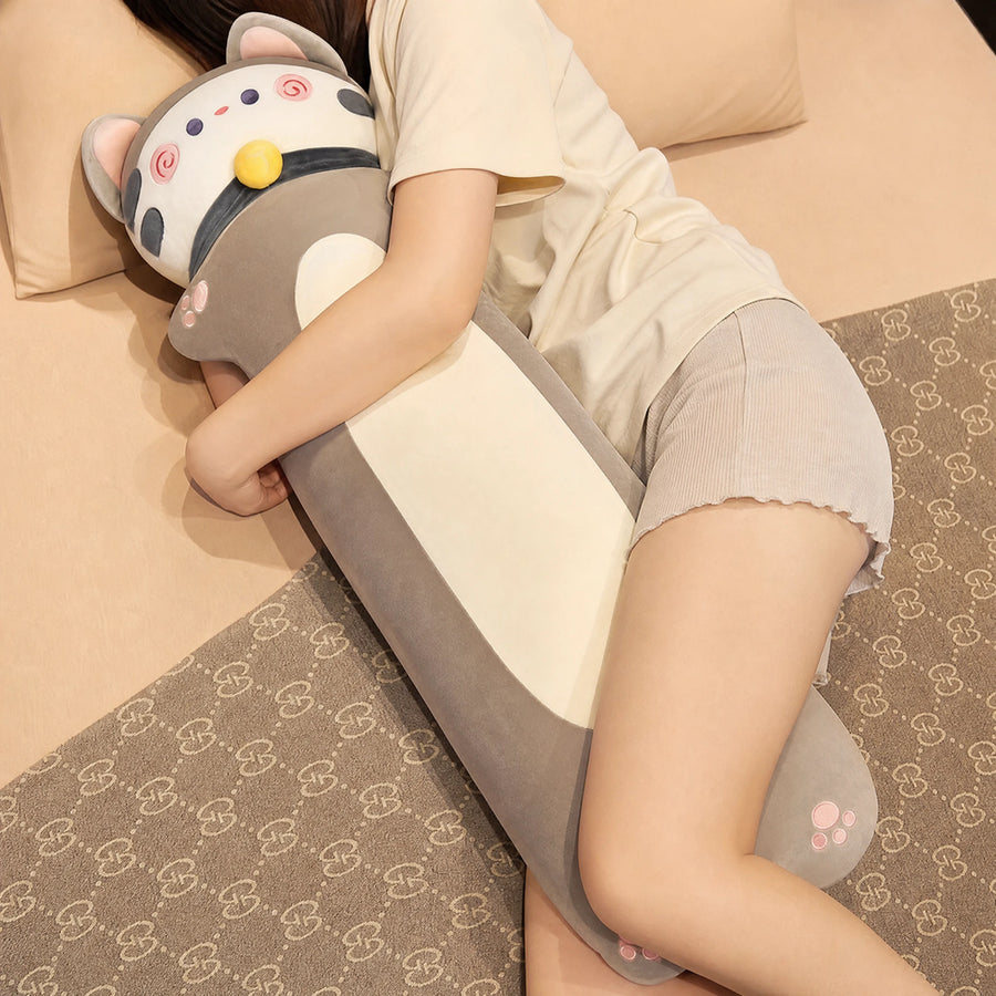 Long Cat Body Pillow with Removable Collar and Paw Details - Utilisation du produit