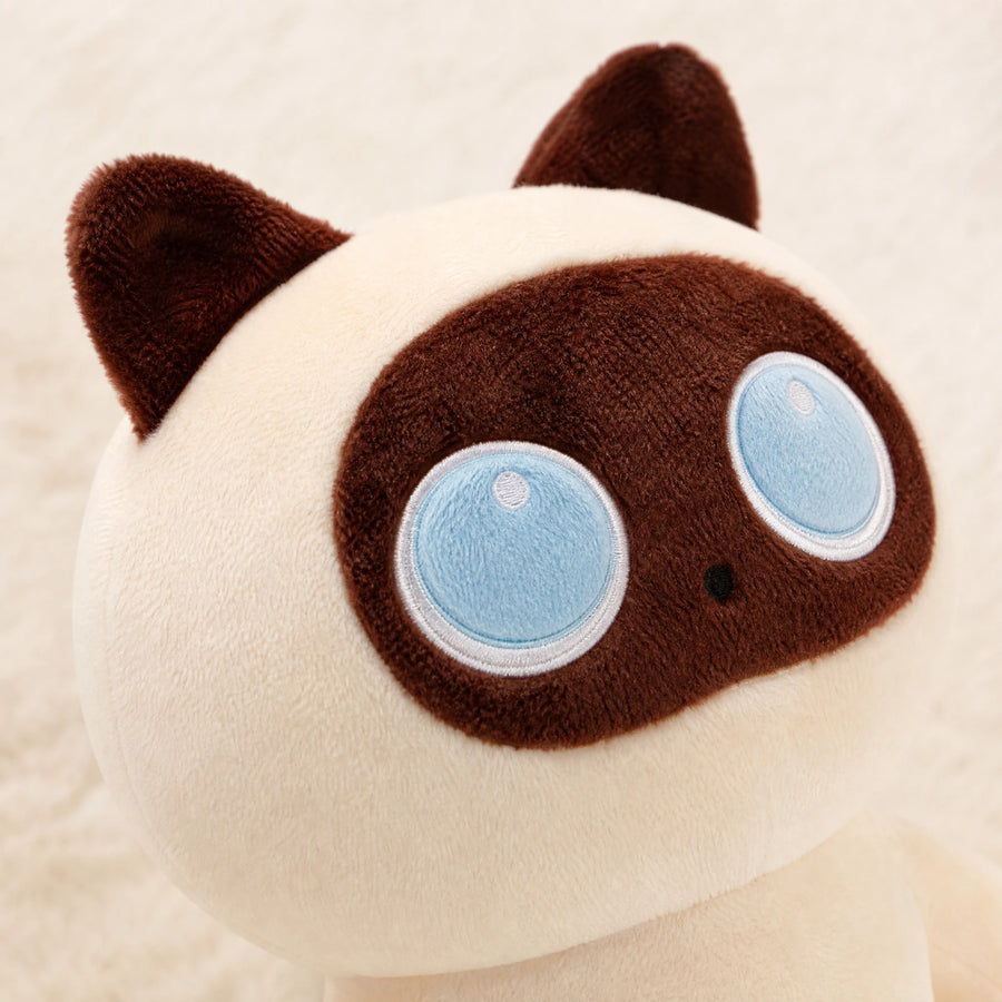 Long Cat Plush with Oversized Fluffy Body and Big Eyes - Détail matière