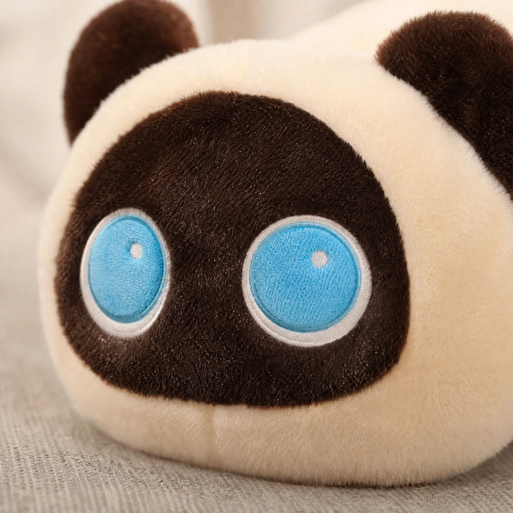 Long Cat Plush with Segmented Body and Blue Eyes - Détail matière