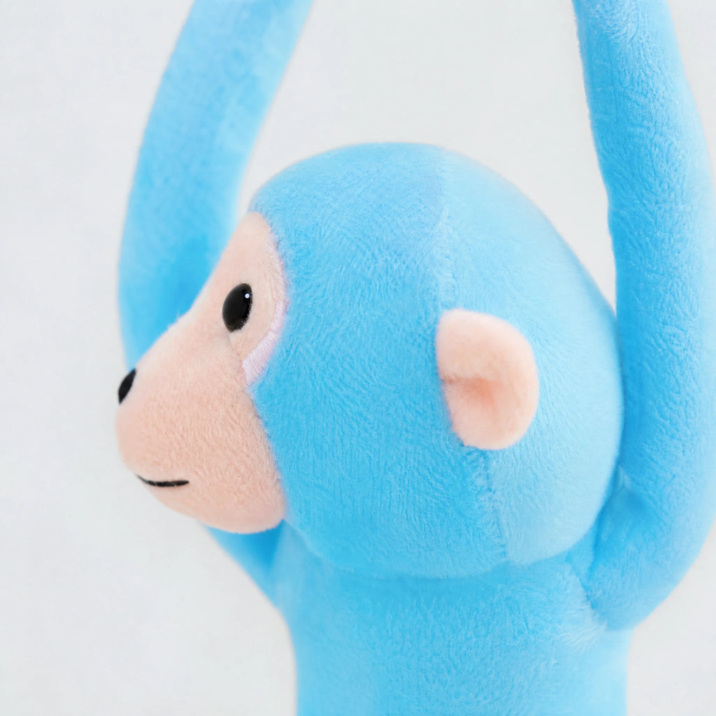 Monkey Plush with Long Arms and Tail – Blue Kawaii - Détail matière