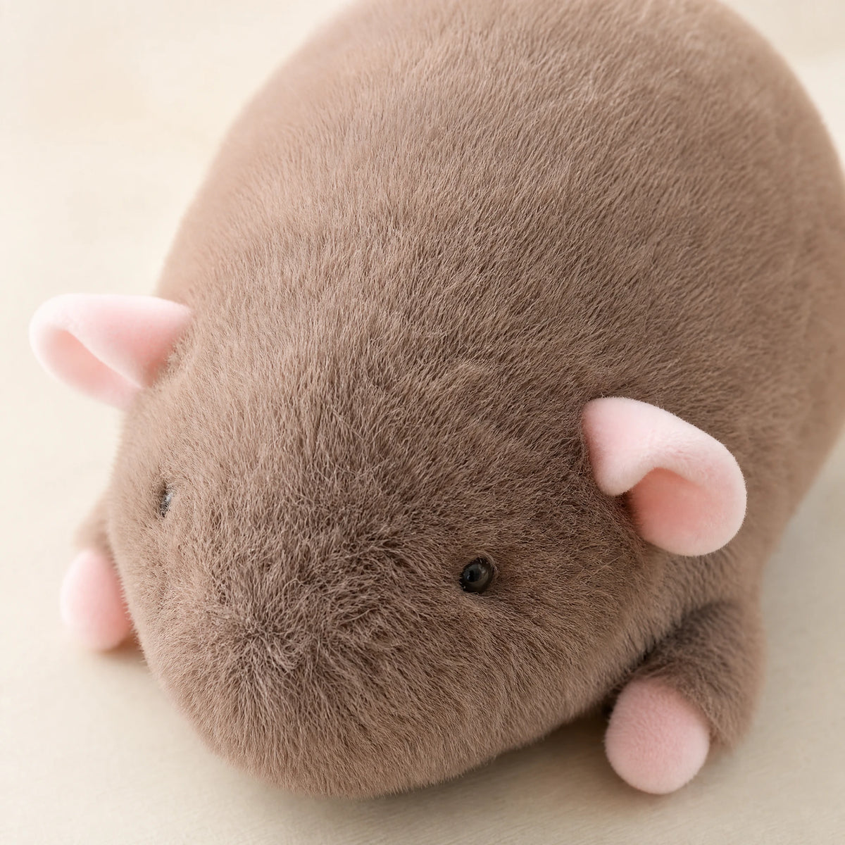 Mouse Plush with Rounded Shape and Pink Details - Détail matière