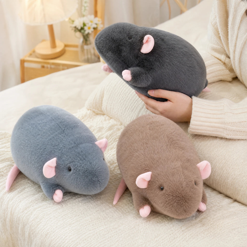 Mouse Plush with Rounded Shape and Pink Details - Utilisation du produit