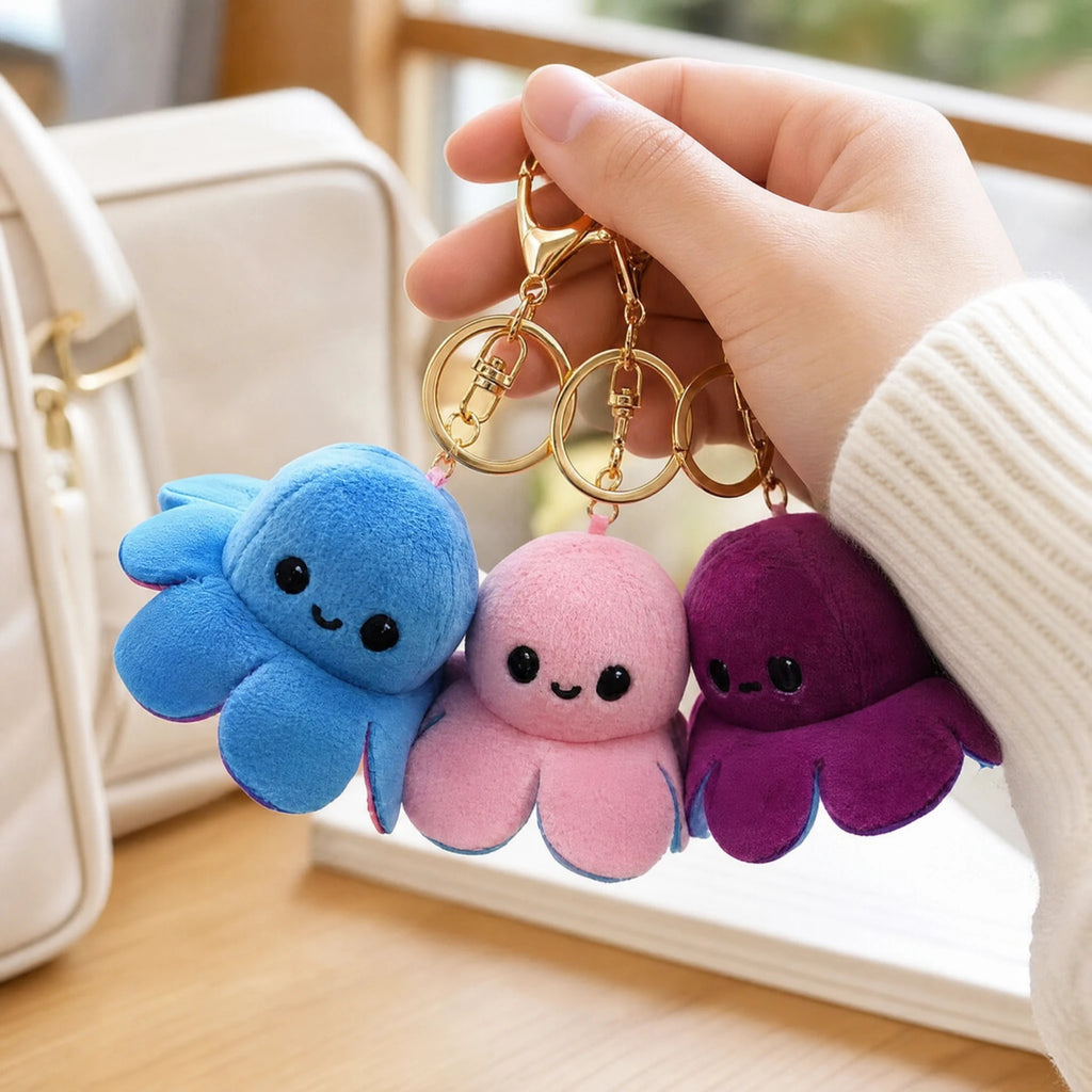 Octopus Plush Keychain Reversible 10cm with Dual Expression - Utilisation du produit