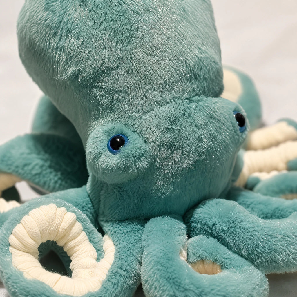 Octopus Plush with Textured Tentacles and Embroidered Eyes - Détail matière