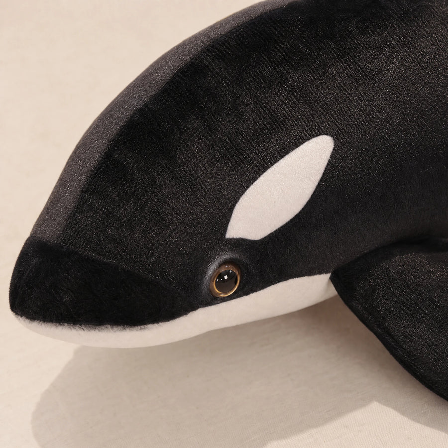 Orca Plush in Realistic Black and White Design - Détail matière