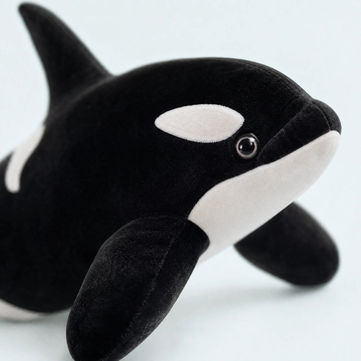 Orca Plush with Realistic Black and White Markings - Détail matière