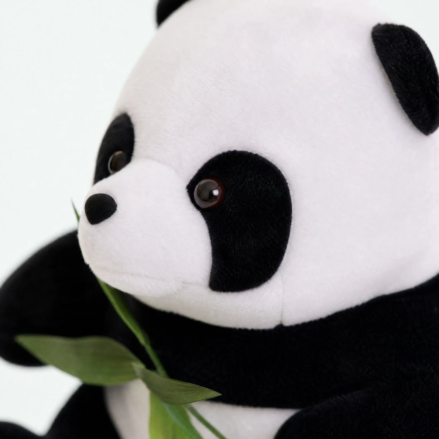 Panda Plush with Bamboo Leaves and Sitting Pose - Détail matière