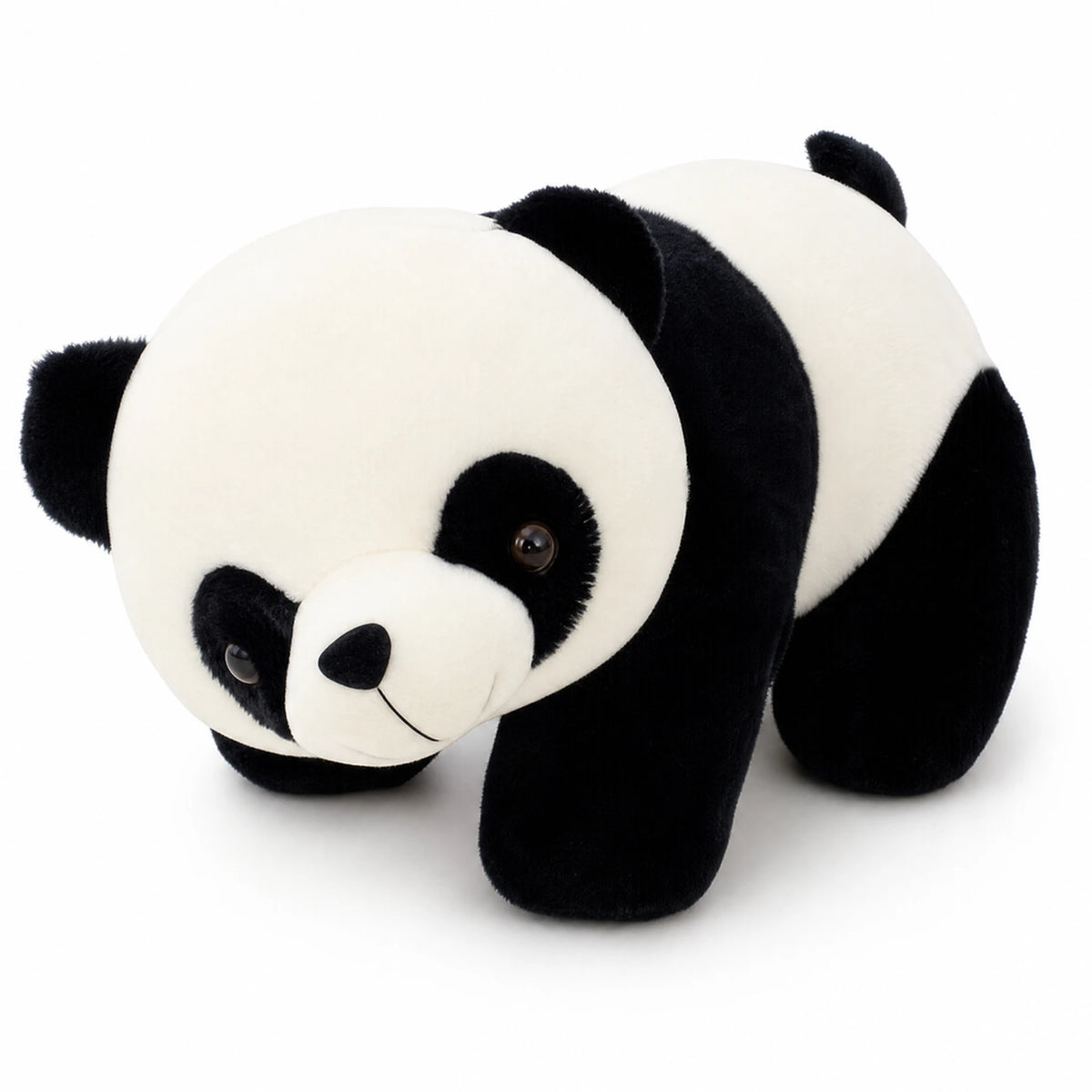 Panda Stuffed Animal in Lying Down Position - Fond blanc